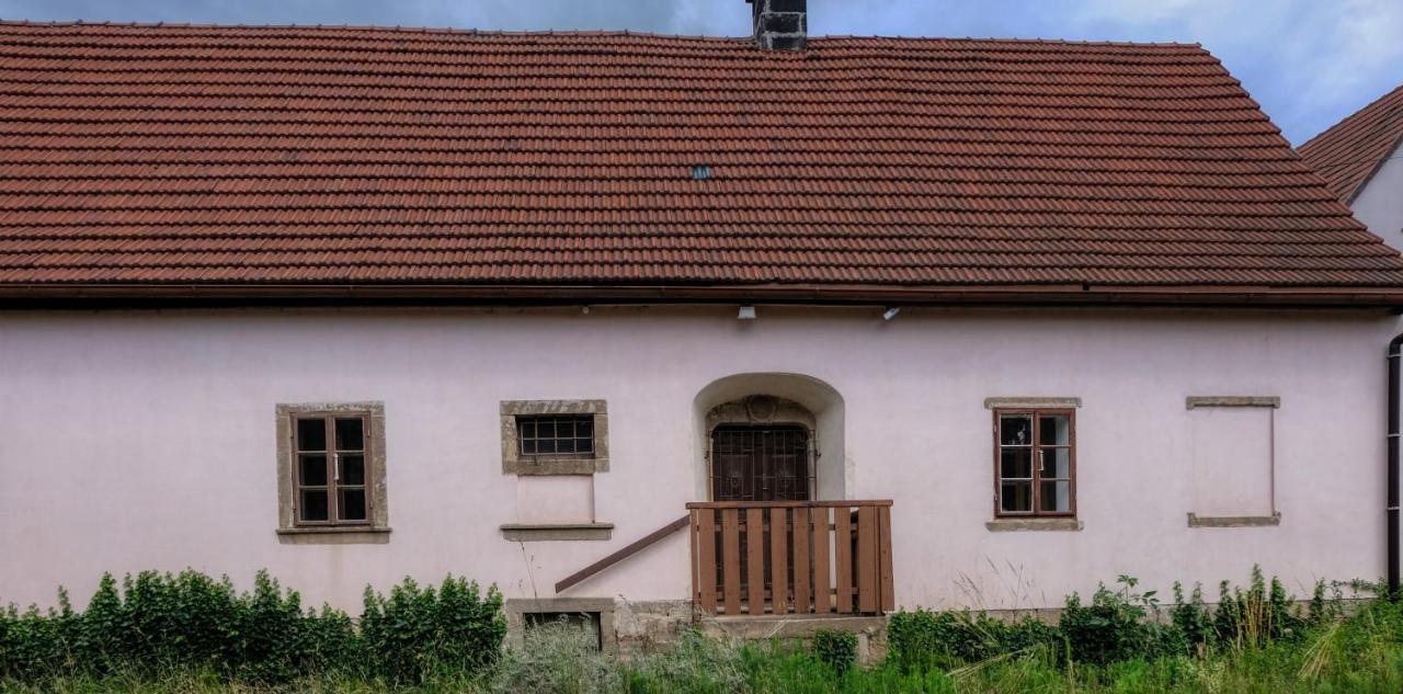 Apartmany V Broumovskem Statku المظهر الخارجي الصورة