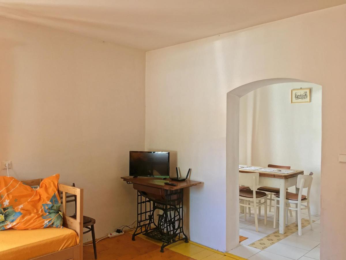 Apartmany V Broumovskem Statku المظهر الخارجي الصورة